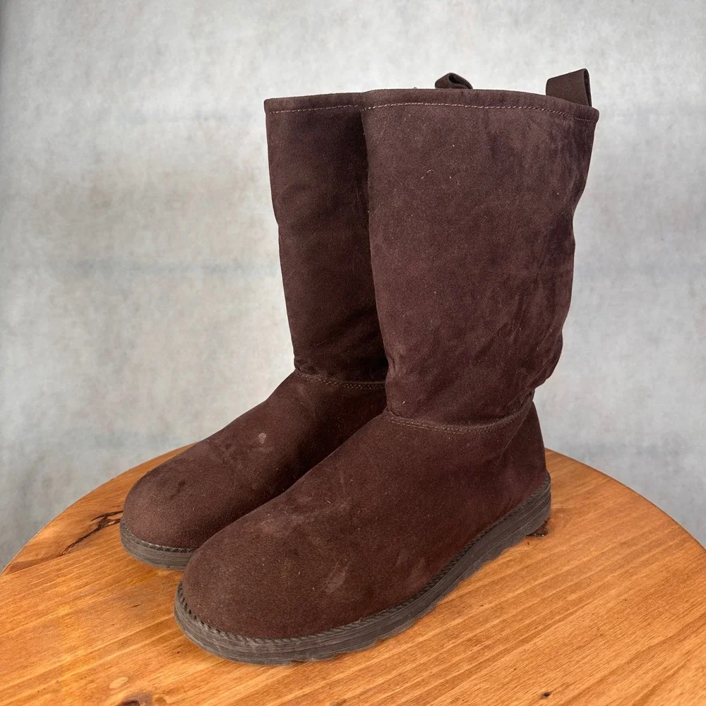 Muk Luks Faux Suede Boots Womens Size 8 Brown Good Knit Lined Mid Calf Pull On